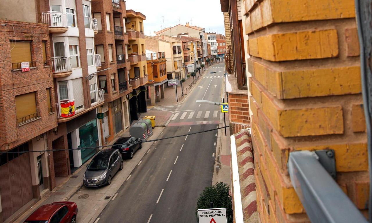 Pension Como En Casa Rincon de Soto Luaran gambar
